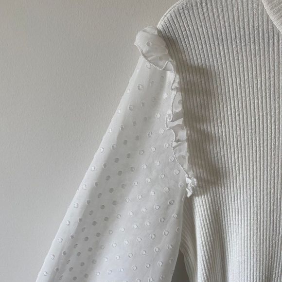 Women's Long Sleeve White Sweater Size Medium - Picture 3 of 7